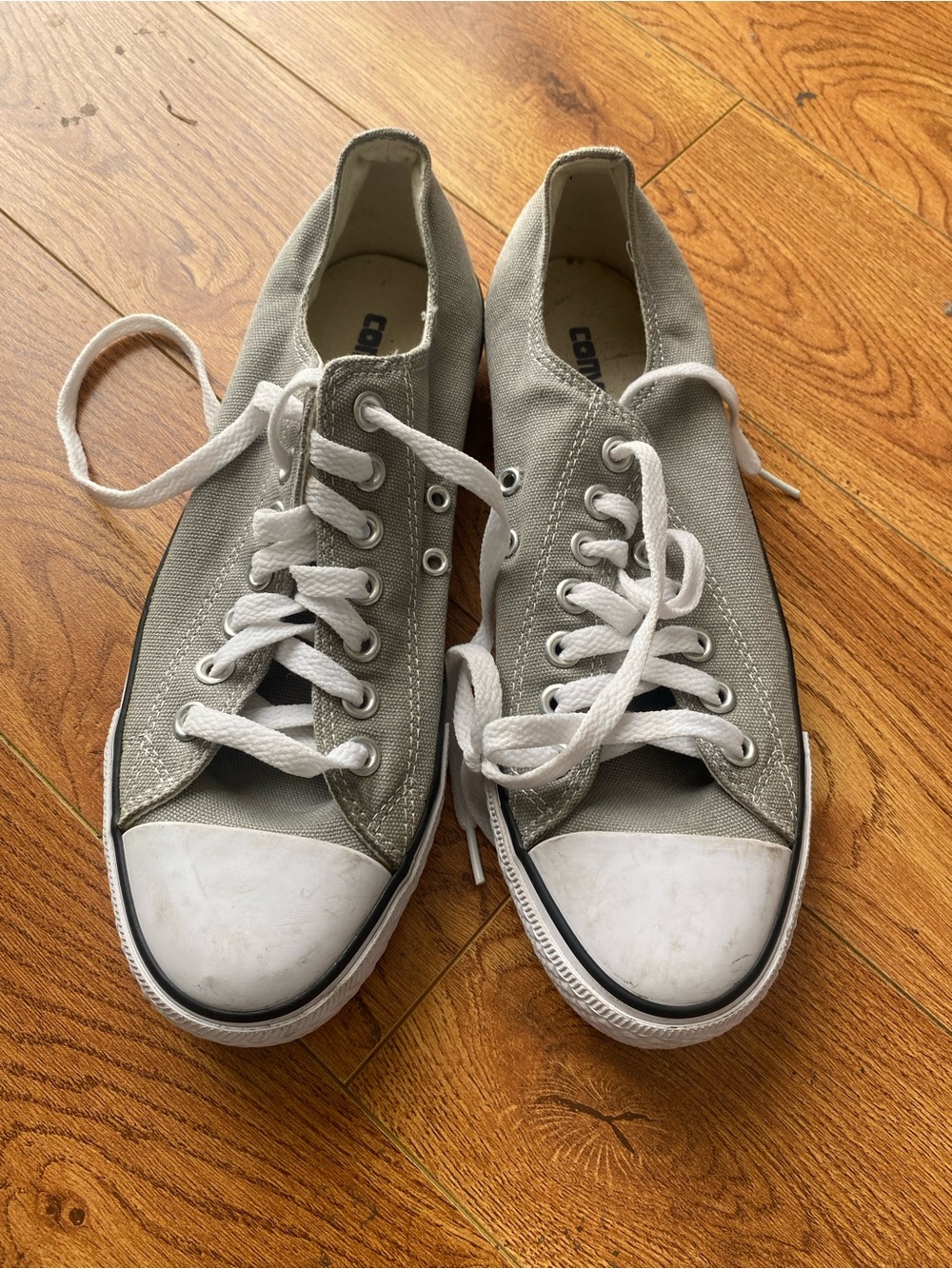 Converse Low Top Sneakers in Gray and White women 9.5